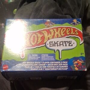 NIB Sealed Hot Wheels Skate Fingerboard - Blue and Green